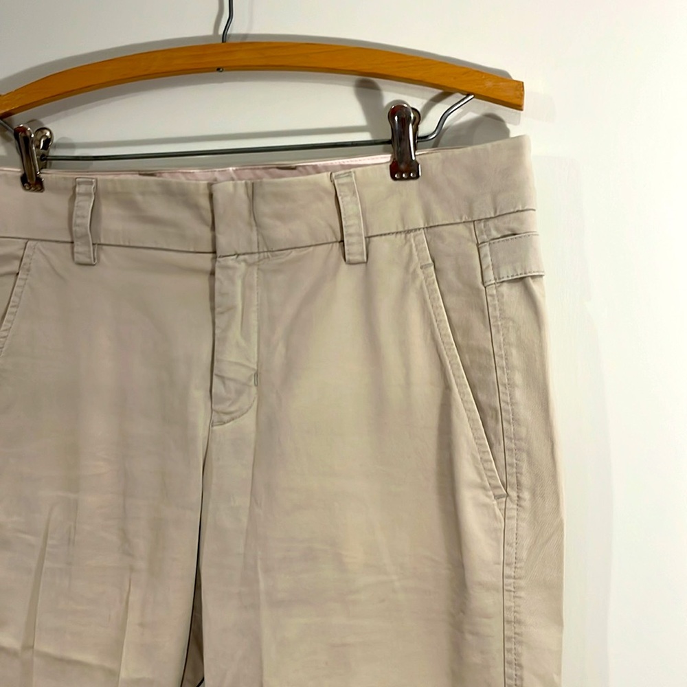 VINCE Women’s 4 Side Buckle Bermuda Shorts Chino Tan Khaki Cotton Flat Front - Picture 4 of 9